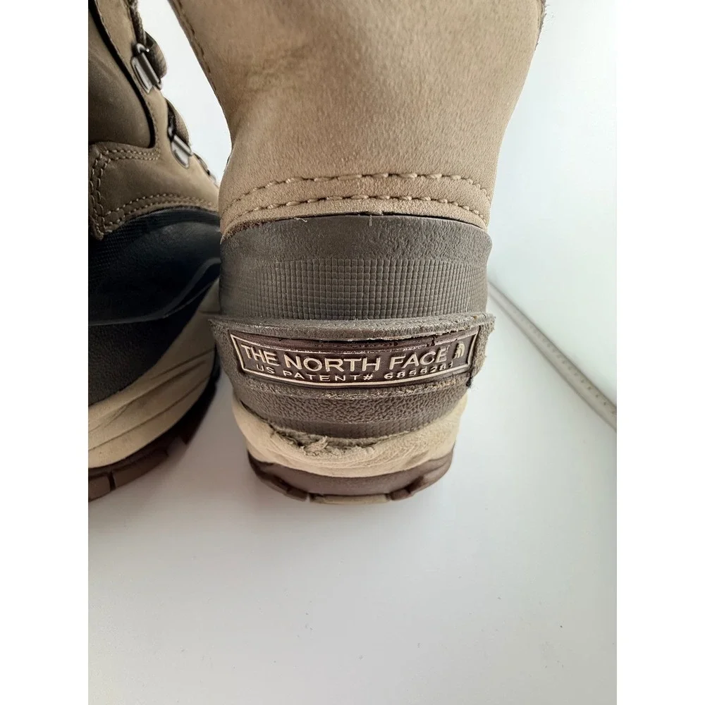 The North Face Women's Chilkat 400 Waterproof Insulated Winter Snow Boots